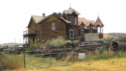 PICTURES/Nevada City, MT - Old Mining Town/t_Victorian House4.jpg
